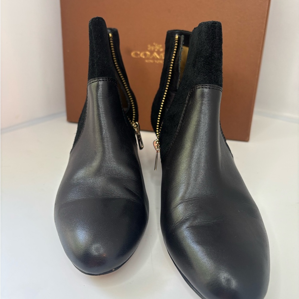 Coach Black Leather Ankle Booties size 7.5, ECU